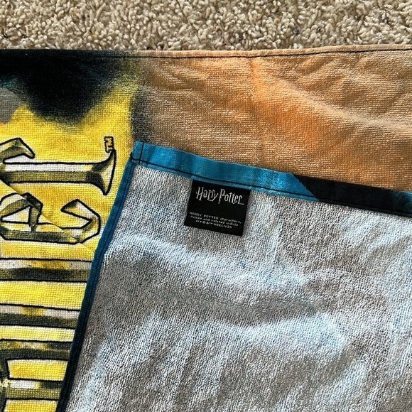 Harry Potter beach towel EUC - Picture 3 of 6